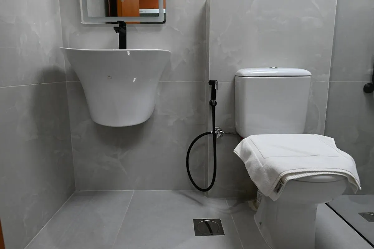 Upgraded L Stunning Studio In Dubai Marina Sleeps 4 United Arab Emirates